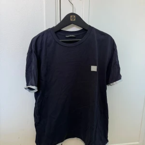 Acne studios t-shirt - Acne studios t-shirt i strl XS