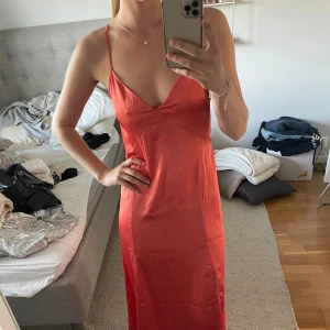 Långklänning - En långklänning från H&M så fin till sommaren!