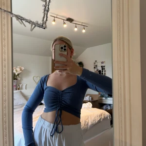 Tie long sleeve top - Adjustable top