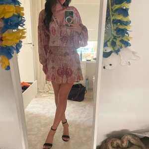 Klänning - Supersöt klänning perfekt nu till sommaren!☀️⛱️💕