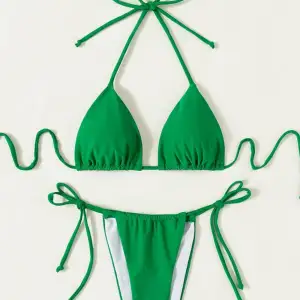 Gröna bikinis från Shein i stl 34🤍 Aldrig använda, så i nyskick!! Postar samma dag du köper