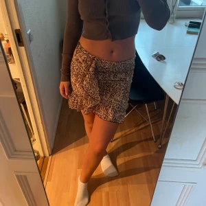 cool kjol🐍 - jätte fin orm mönstrad kjol ifrån Zara😍