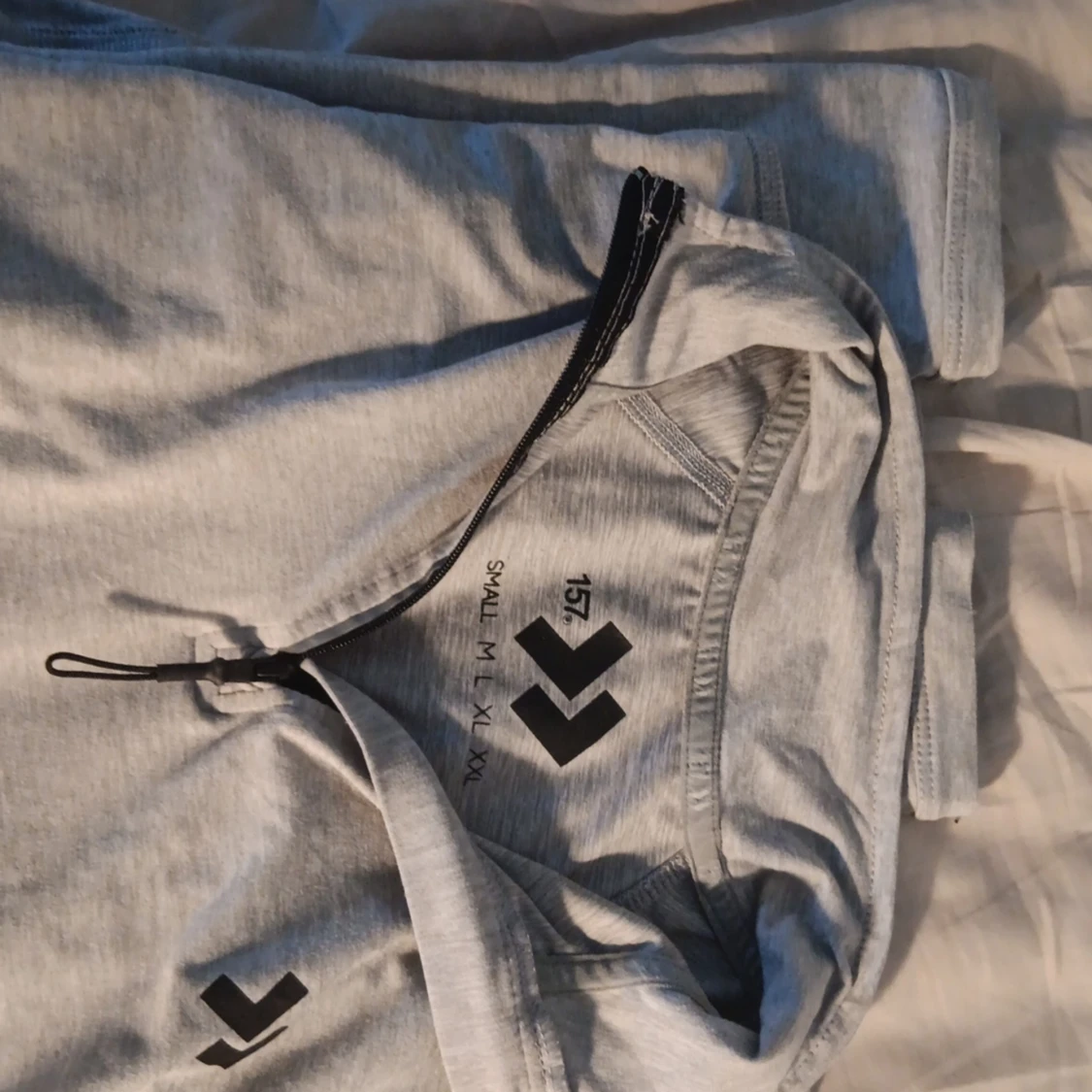 Grå, långärmad träningströja - 92