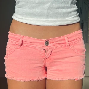 Shorts - Midjemått: 37cm rakt över