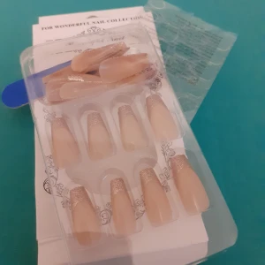 Press on nails  - Press on nails 