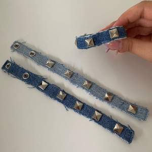 Armband tillverkad med jeans och studs