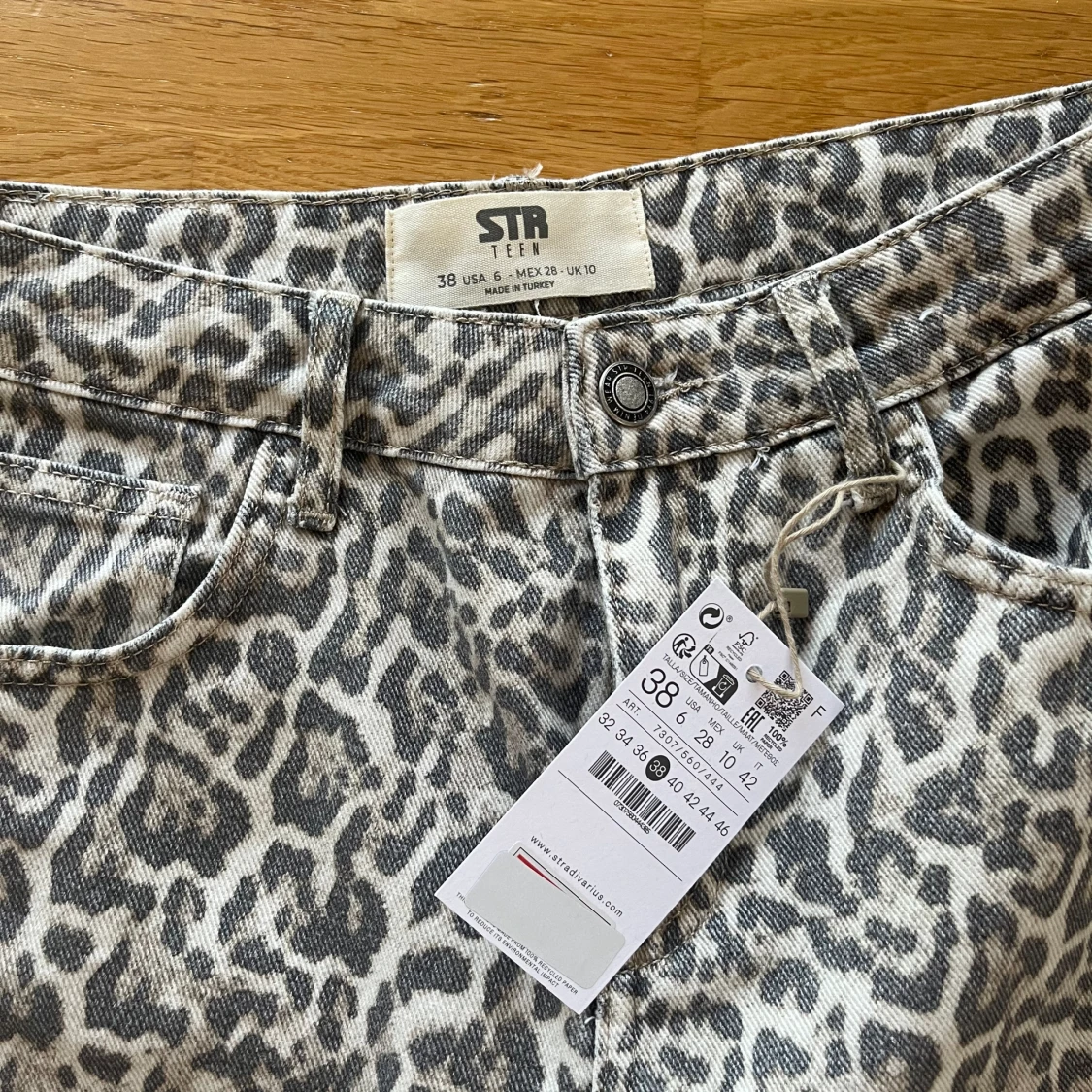 Snygga Leo-Jeans från stradivarius - 92