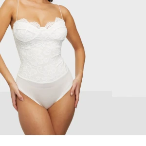 Body - Body från Nelly, storlek xl, använd 1 gång.