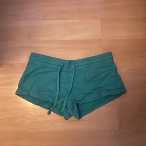 Lågmidjade shorts - Mjukis shorts 