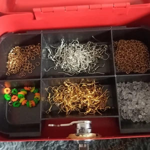 Smycken  - Matrial till att göra armband/halsband eller örhängen 