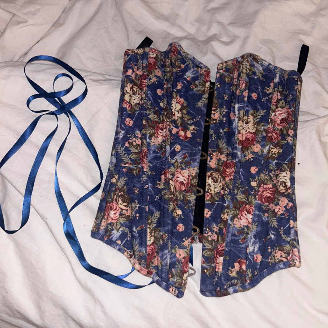 Blommig korsett - 90