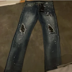 Dsq2 jeans - Säljer nu mina jeans då de inte passar längre tar gärna byten