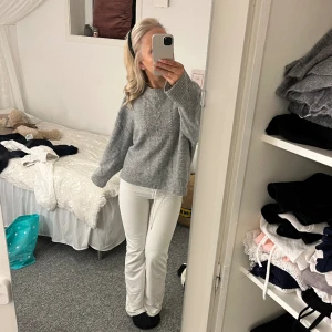 stickad tröja  - bra skick 