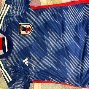 Japan matchtröja  - En jätte fin Japan matchtröja 2022/2023 som aldrig har används.