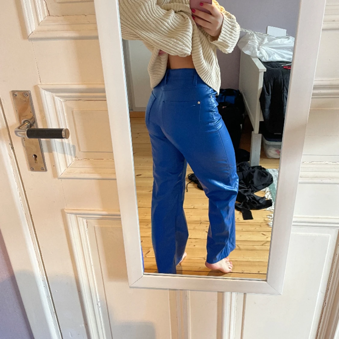 Blå skinnbyxor - 90