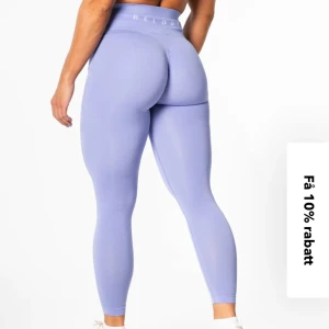 Relode träningskläder - Säljer både tights och matchande topp för 500kr, bara använda en gång, storlek xs men passar både xs och s