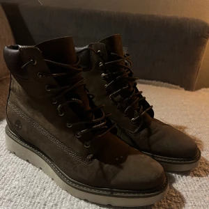 Timberland skor - Timberland | Keeley Field 6 mörkgrön.  Använda endast 2 gånger, i nyskick.  Frakt tillkommer 