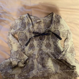 Odd Molly blus  - Jötte söt och fin Odd Molly blus har en likadan i en annan för som ligger i en egen annons💕