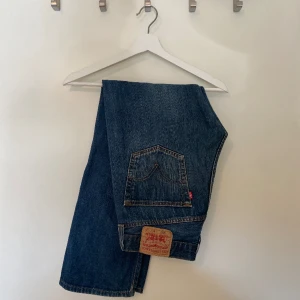 Levis 501 - De perfekta jeansen som tyvärr är för korta för mig! 501:or i storlek W:31 och L:32