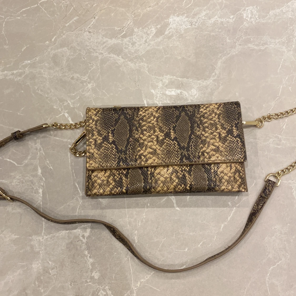 Ormliknande skin handväska 