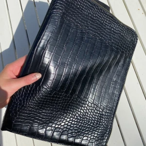 Datorfodral  - Jätte snyggt datafodral från Åhlens, bra skick🌸