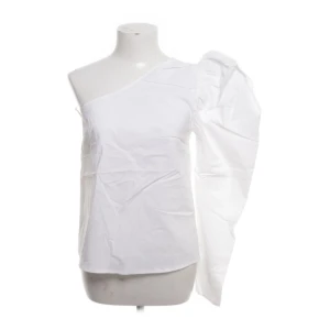 Gina tröja  - Skit snygg tröja från Gina som tyvärr inte kommer till användning. 