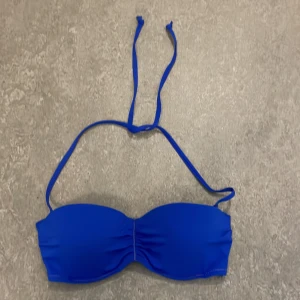 Bikini överdel  - Bra skick på båda delarna. 30 kr för båda 20kr för en 