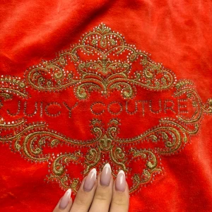 Juicy couture sett - Använd några gånger men inga defekter, säljer som ett sett inte separat😁