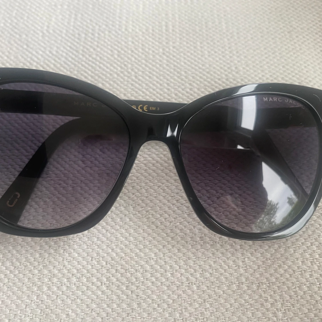 Solglasögon Marc Jacobs