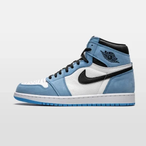 Jordan 1 university blue - Säljer nu mina Jordan 1 university blue, dom kommer inte till nån användning och har bara stått i min garderob ett tag. Om intresserad skicka ett meddelande till mig så skickar jag fler bilder och så kan vi även diskutera pris.