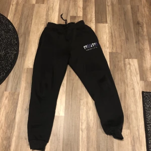 Trapstar byxor - Trapstar byxor, tömmer garderoben kontakta för mer info!