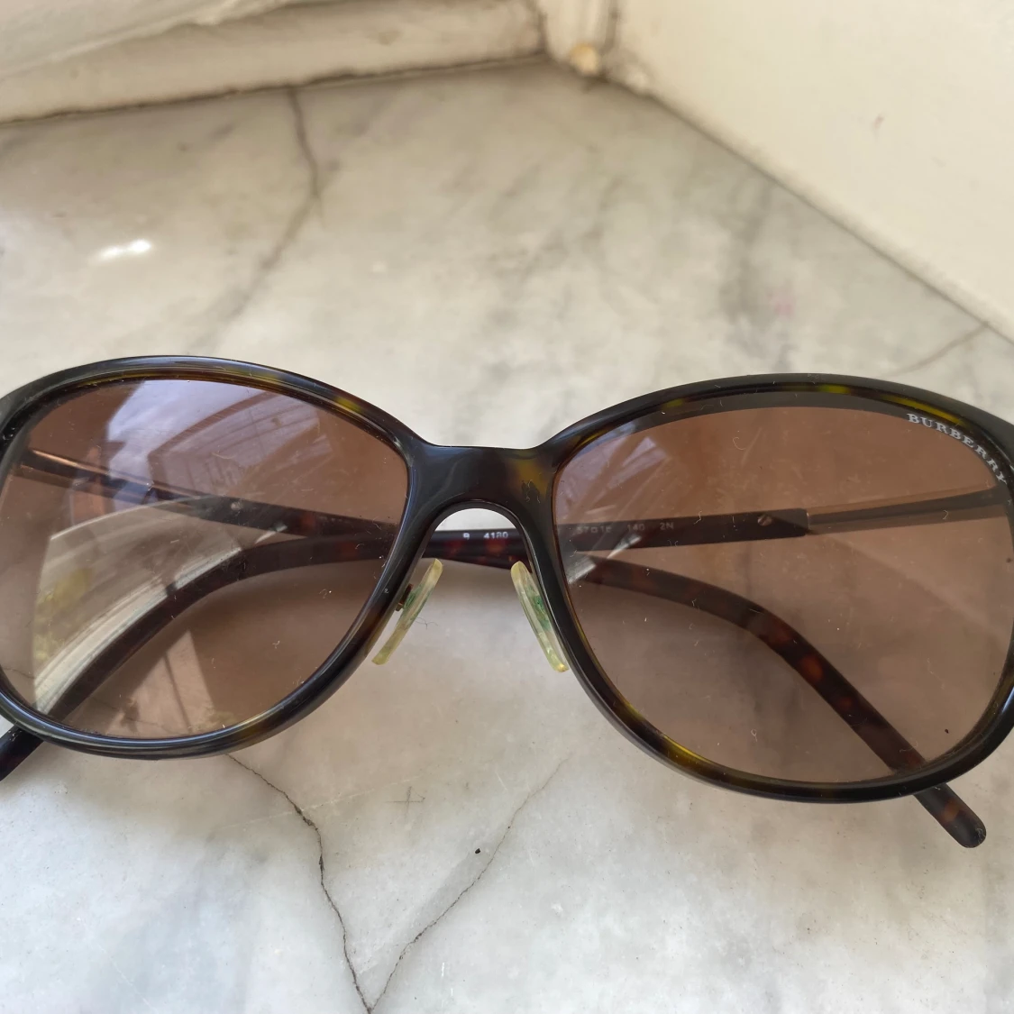 Burberry solglasögon - 90