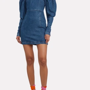 Rotate by Birger denim dress - Rotate by Birger denim dress  Använd en gång Nypris: ca 5600kr 