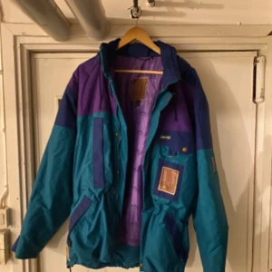 Retro skid jacka  - Retro skid jacka i bra skick  Storlek M