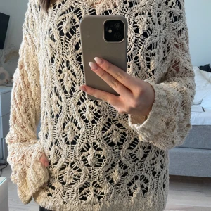 Stickad tröja  - kontakta mig vid eventuella frågor ❣️