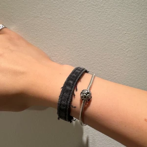 Jeansarmband #7 - Jeansarmband av återvunnet tyg 🩷