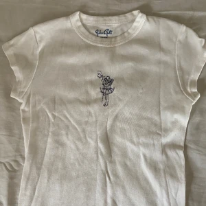 Brandy Melville  - Kolla bilder för info, skriv om du har frågor!🫶🏼