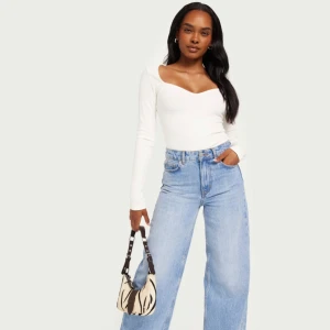 Ribbad tröja - Ribbad tröja från Nelly, aldrig använd.