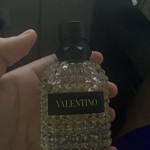 Yellow dream för kingen - Bla bl