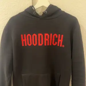 Hoodrich hoodie Använd men används ej längre. Storlek S