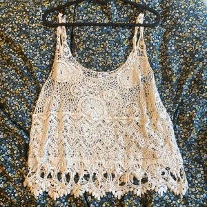 ”virkat” linne - virkat linne från gina tricot. 