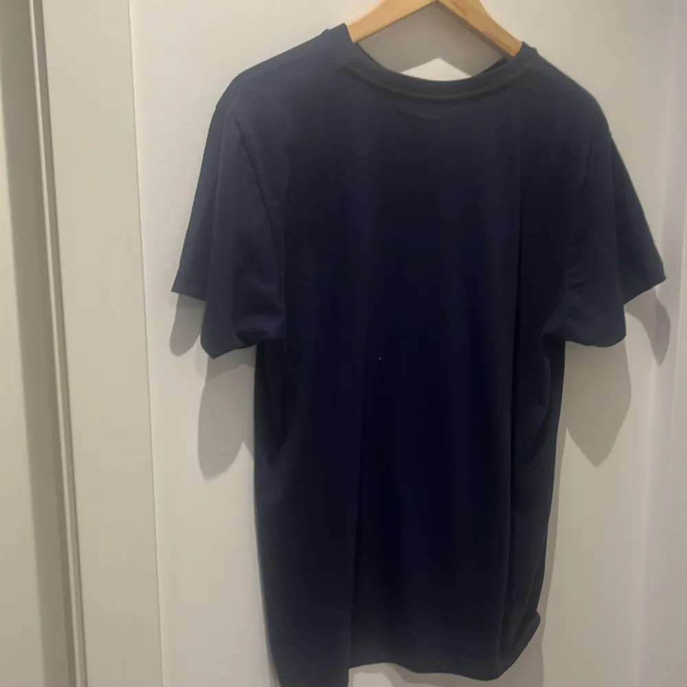 Helt ny  blå ed Hardy T-shirt Priset går att diskutera  Size M . T-shirts.