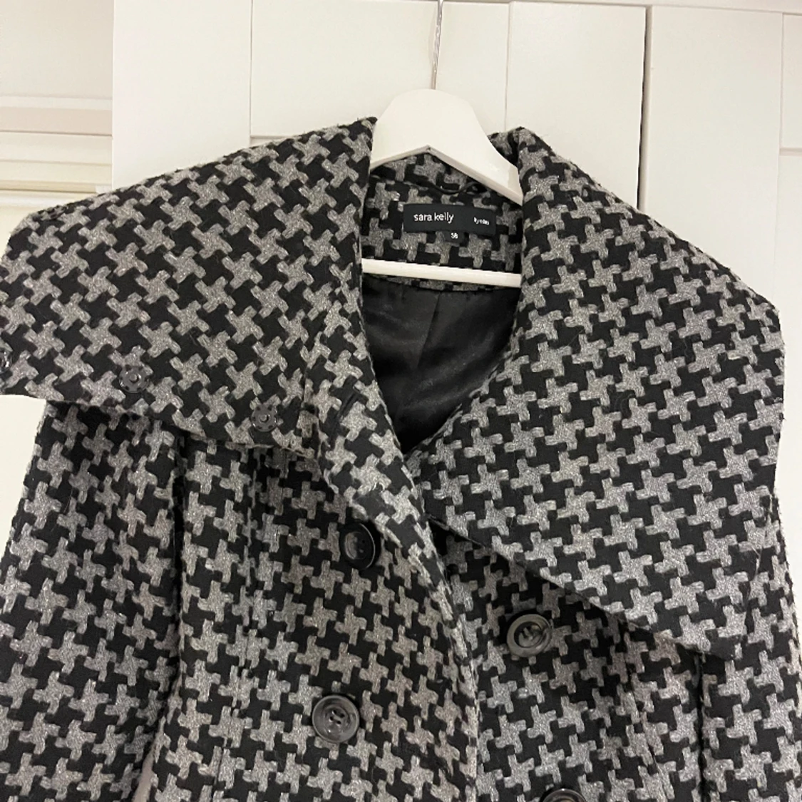 Sara Kelly Jacka  - 90