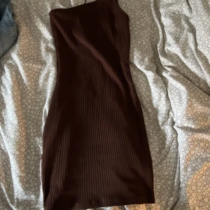 klänning  - jätte fin klänning använt den max 3 gånger 