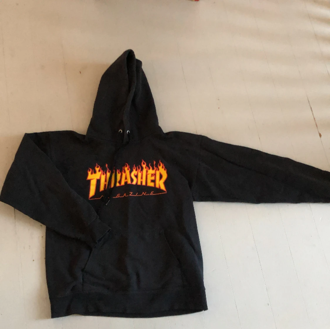  Svart Thrasher hoddi 