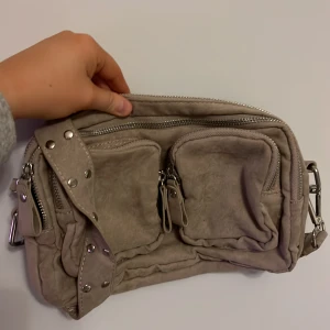 Väska från ginatricot - Säljer en Gina tricot väska då den aldrig har kommit till användning 