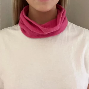 Cashmere buff - 100% cashmere buff i hot pink🩷 349kr + 39kr frakt 