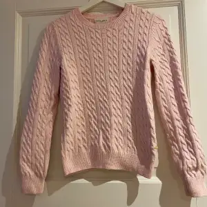 En rosa stickad tröja i fint skick!✨
