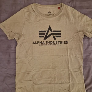 Alpha industries t-shirt - Alpha industries t-shirt. Passar 160-170 cm/XS. I nyskick