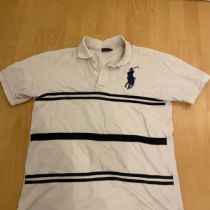 Polo piké / Ralph Lauren piké  - Säljer denna polo piké för får ingen användning av den som förut det är ett jätte fin piké real chief keef grejer och är i bra skick 